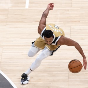 7M体育官方网站-进攻不错！麦科勒姆14中7得16分 其他正向数据皆为0